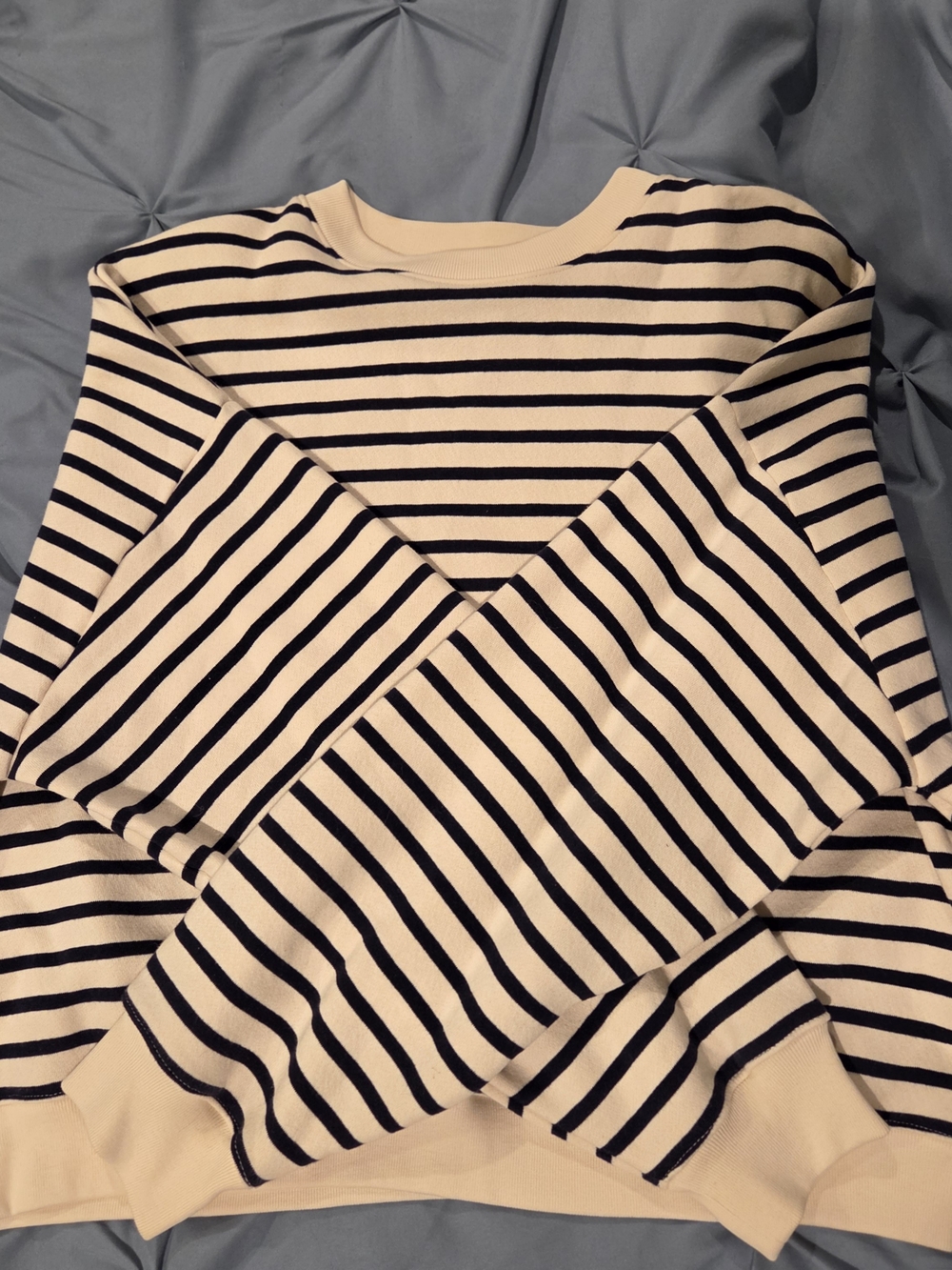 Gap Striped Crewneck Sweatshirt - Cream & Navy